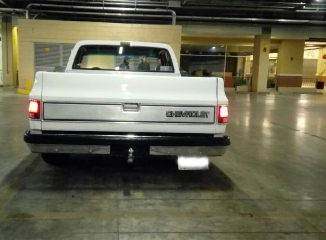 1983 White Chevrolet C-10 Standard Cab Pickup