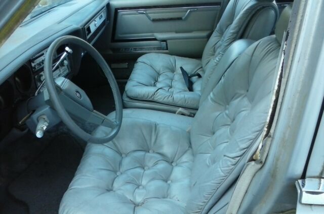 1983 Silver Chrysler New Yorker