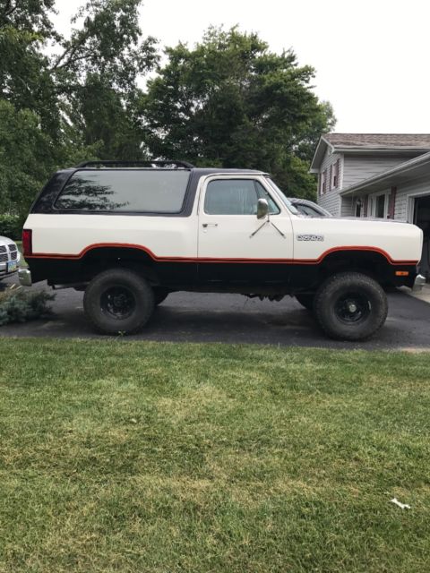 1983 White and black Dodge Ramcharger