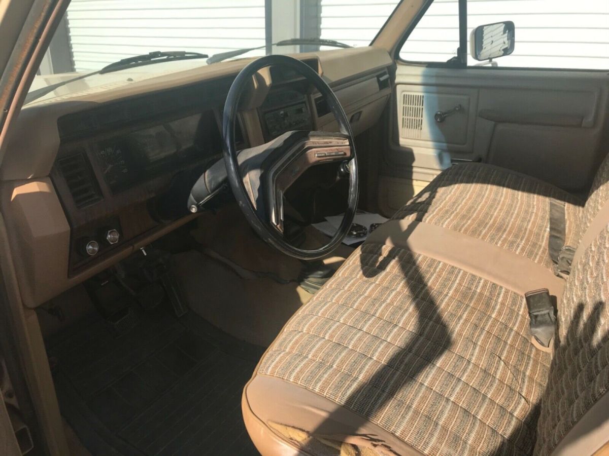 1983 Brown Ford Bronco SUV