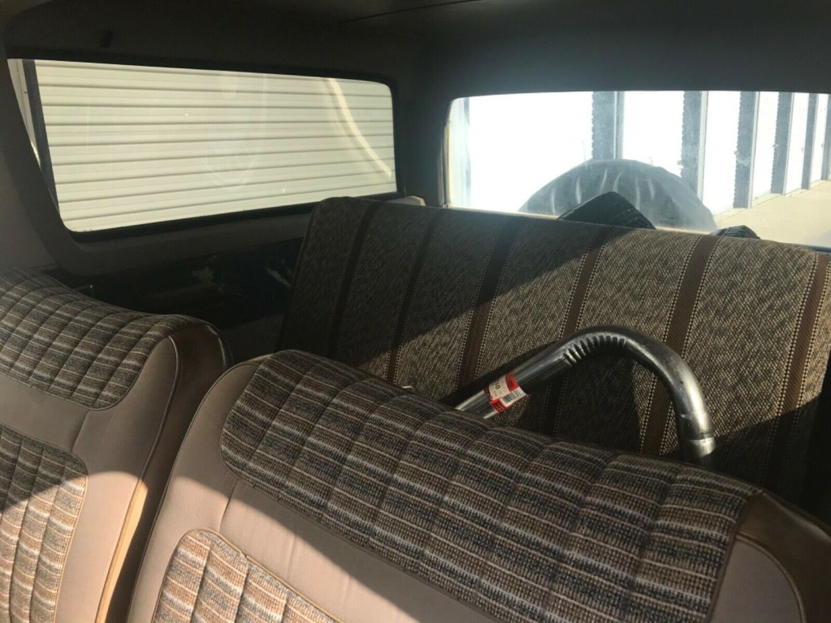 1983 Brown Ford Bronco SUV