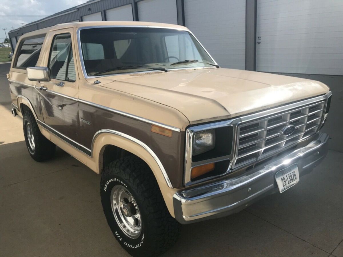 1983 Brown Ford Bronco SUV