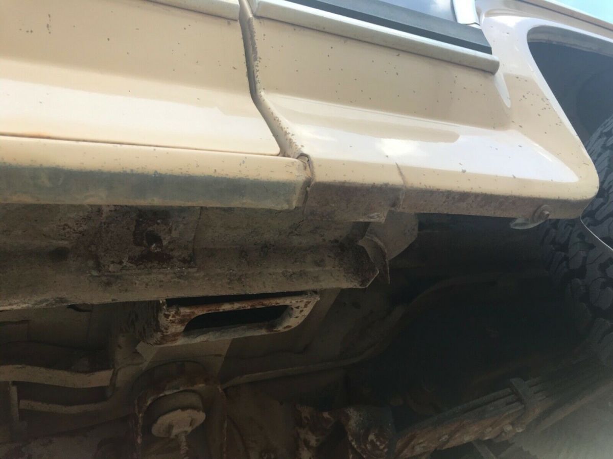 1983 Brown Ford Bronco SUV