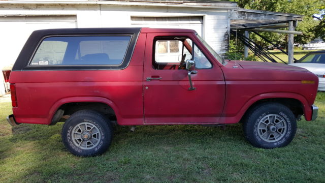 1983 Red Ford Bronco SUV