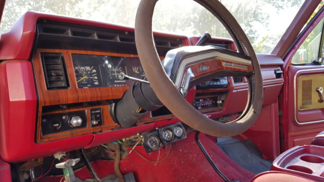 1983 Red Ford Bronco SUV