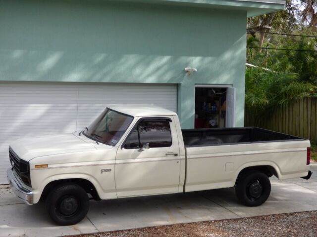 1983 White Ford F-100 Standard Cab Pickup