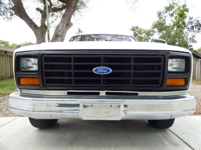 1983 White Ford F-100 Standard Cab Pickup