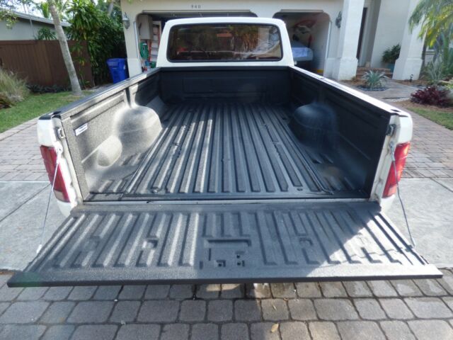 1983 White Ford F-100 Standard Cab Pickup