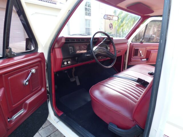 1983 White Ford F-100 Standard Cab Pickup