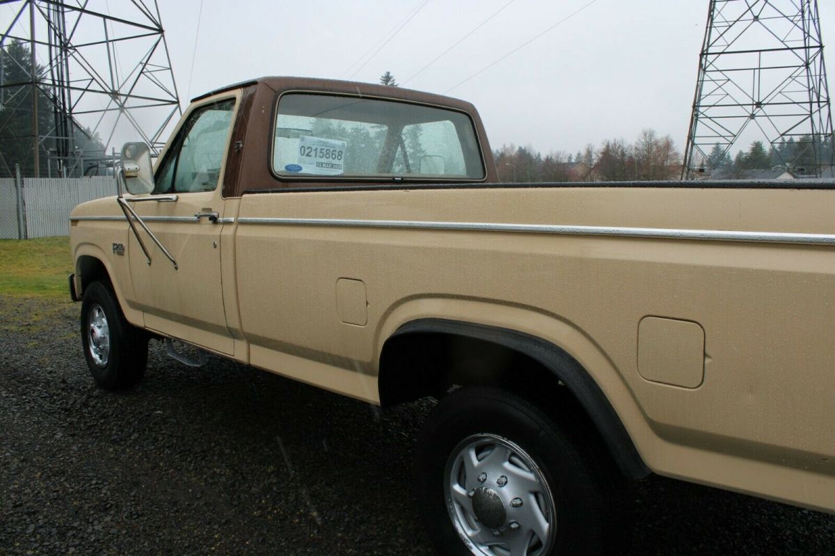 1983 Tan Ford F-250