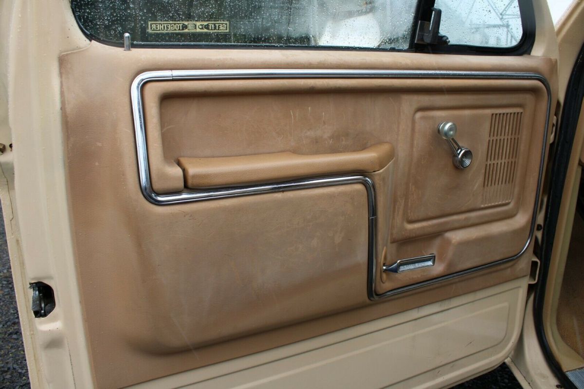 1983 Tan Ford F-250