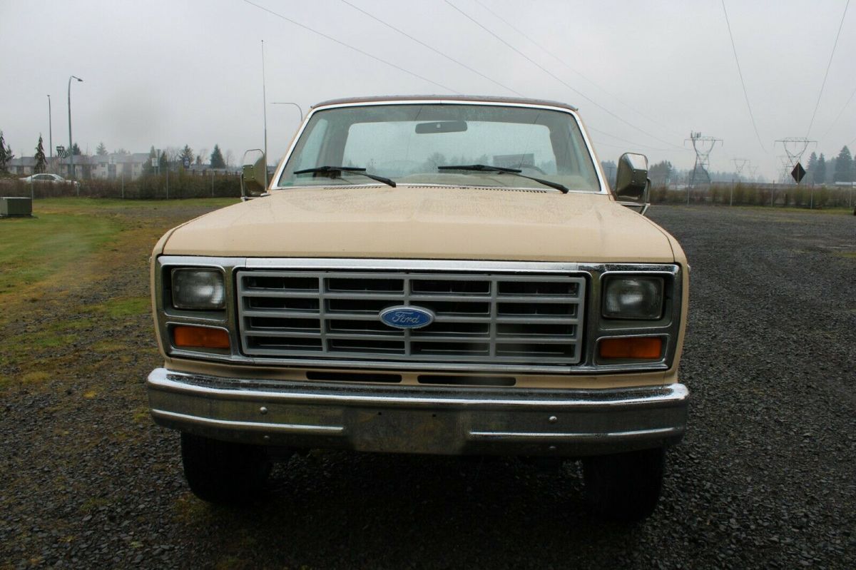 1983 Tan Ford F-250