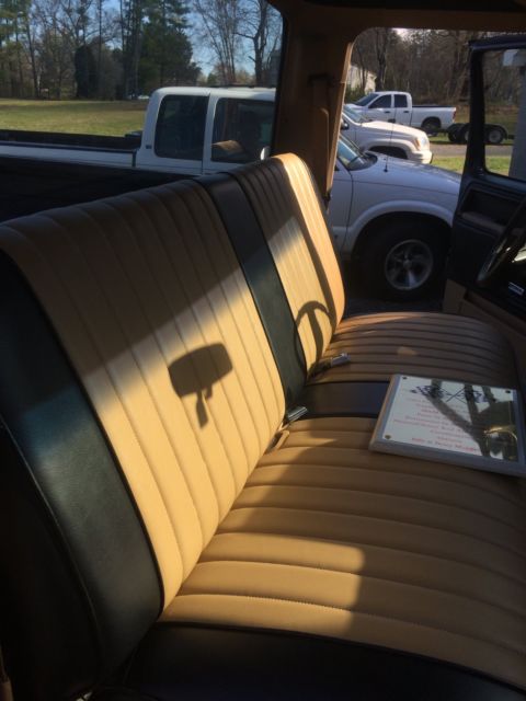 1983 Black Ford F-250 Standard Cab Pickup