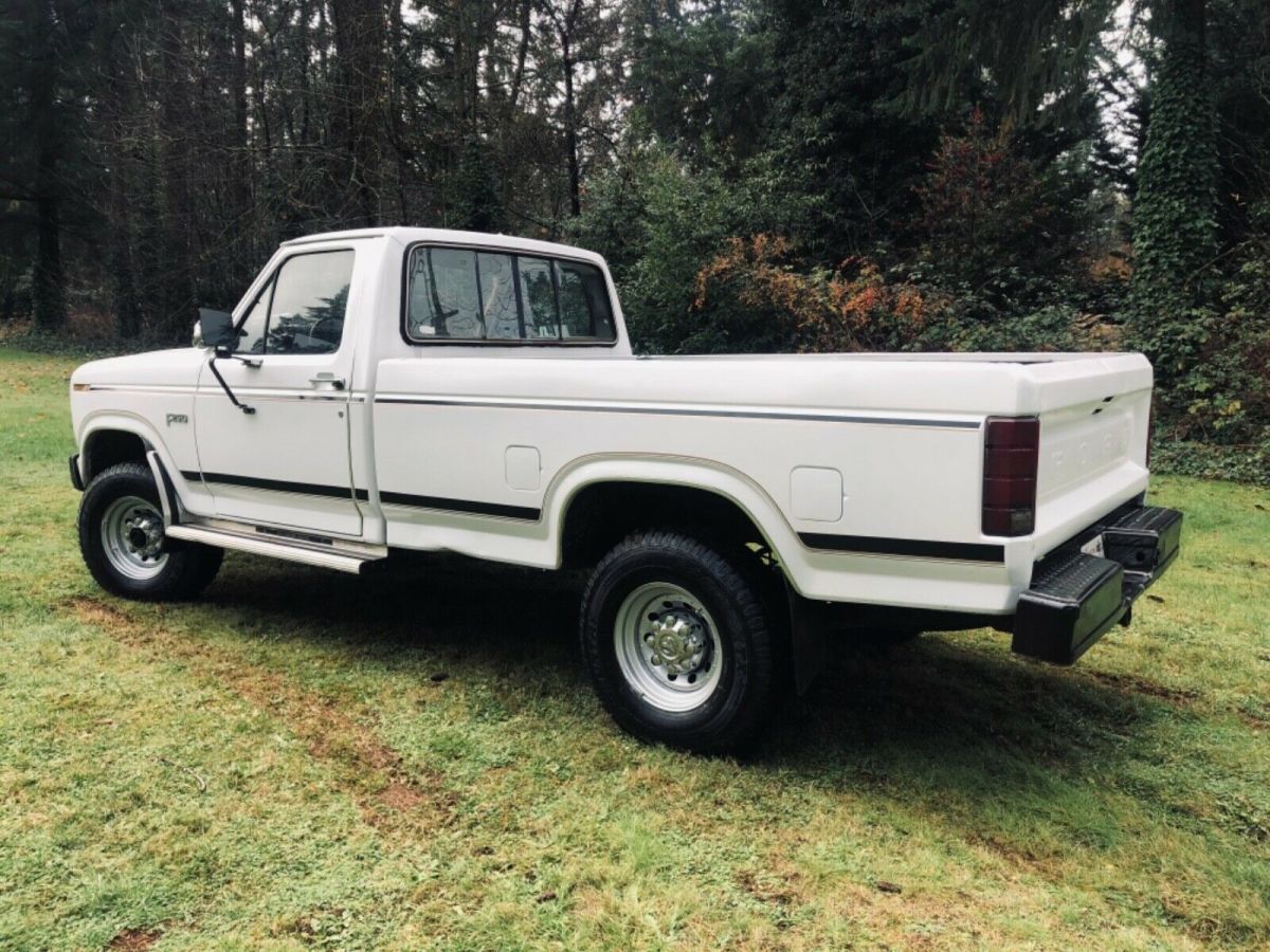 1983 White Ford F-250 Single cab 4 x 4