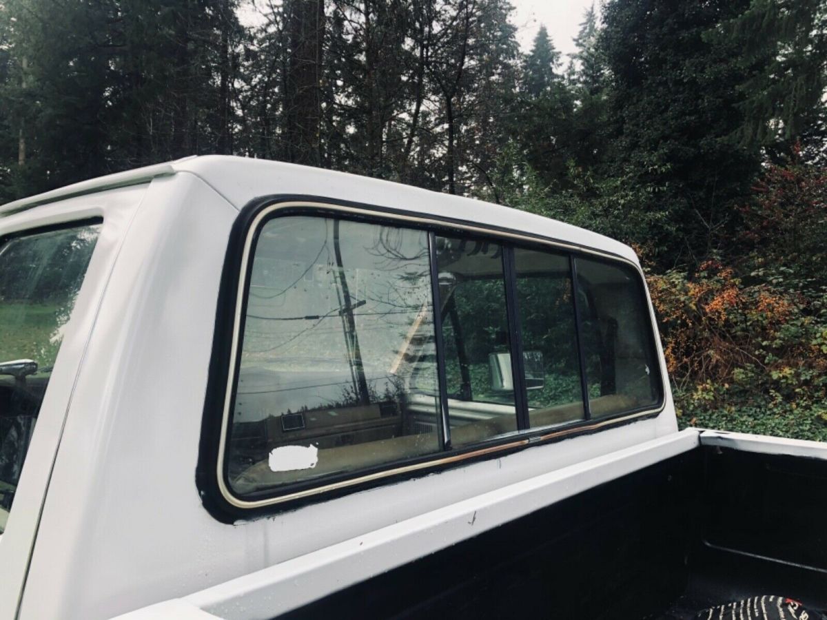 1983 White Ford F-250 Single cab 4 x 4