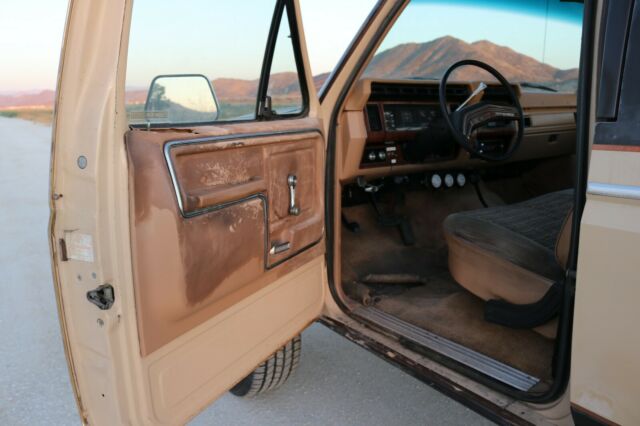 1983 Brown Ford F-350 Crew Cab Pickup