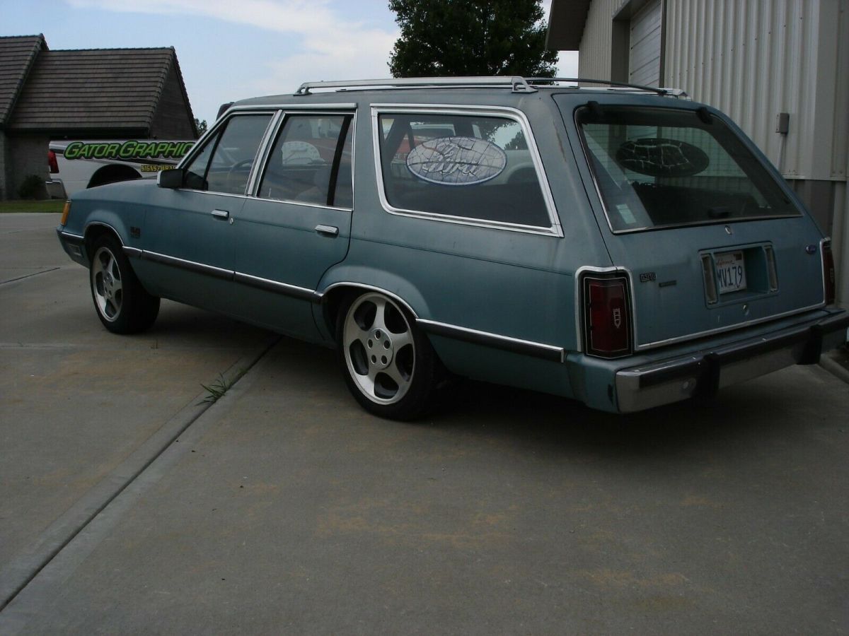 1983 Blue Ford LTD Wagon