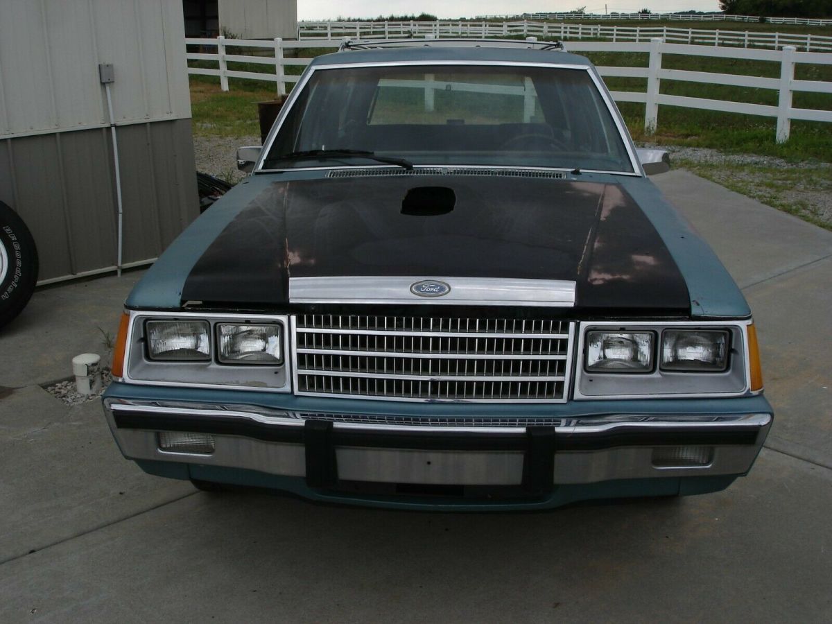 1983 Blue Ford LTD Wagon