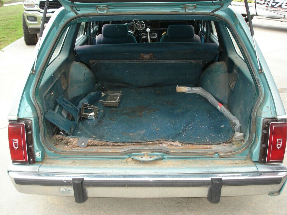 1983 Blue Ford LTD Wagon