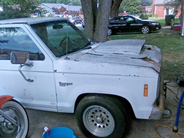 1983 White Ford Ranger Standard Cab Pickup