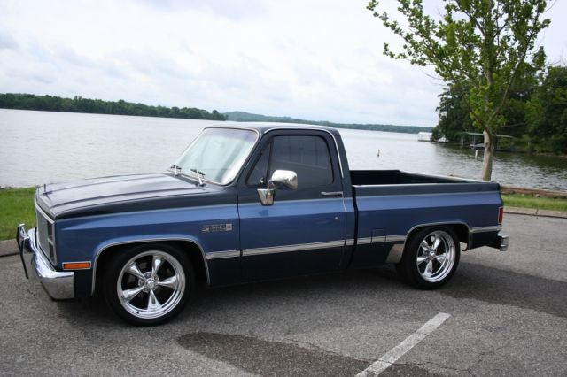 1983 Blue Chevrolet C-10 truck