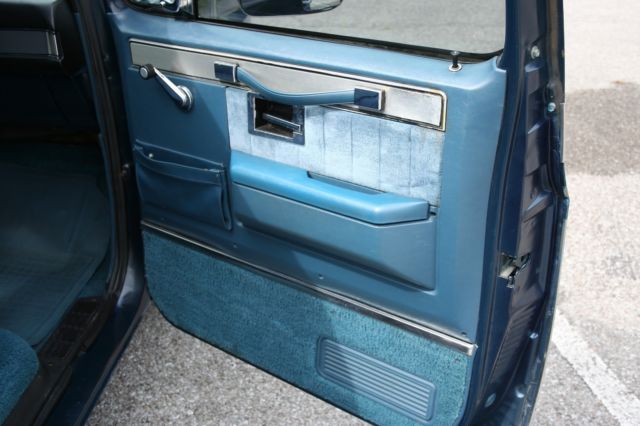 1983 Blue Chevrolet C-10 truck