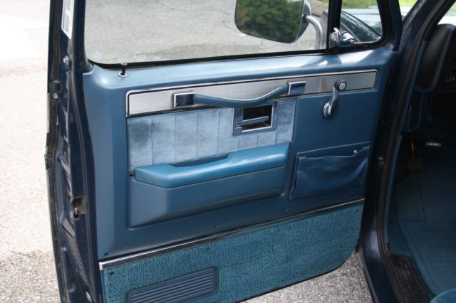 1983 Blue Chevrolet C-10 truck