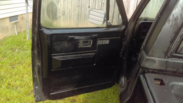 1983 Black GMC Sierra 1500 Standard Cab Pickup