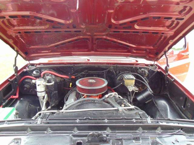 1983 red GMC Sierra 1500