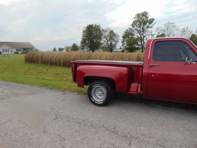 1983 red GMC Sierra 1500