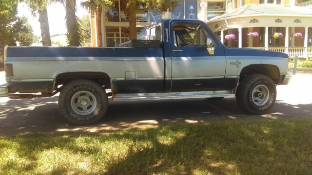 1983 Blue Chevrolet C-10 standard cab long bed