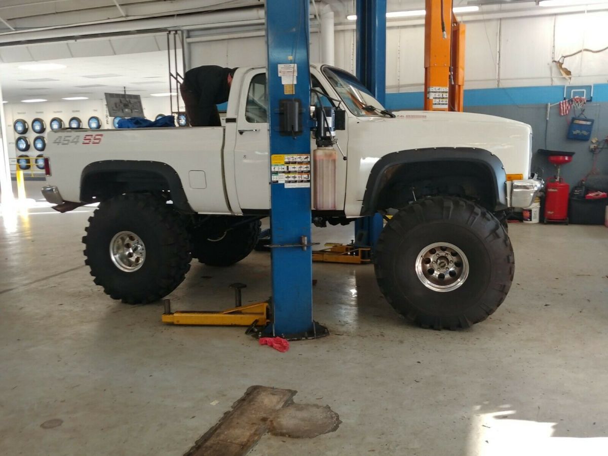 1983 Chevrolet C/K Pickup 1500 Standard Cab Pickup