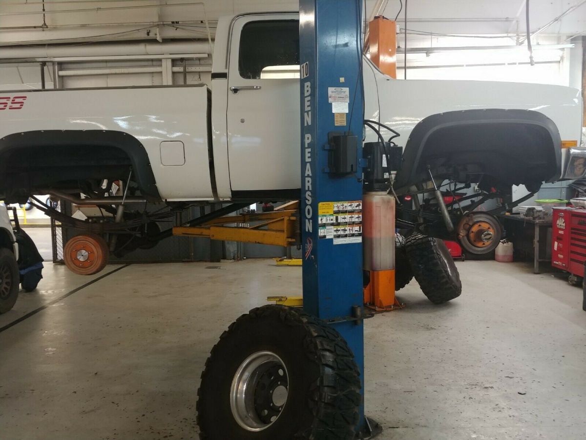 1983 Chevrolet C/K Pickup 1500 Standard Cab Pickup