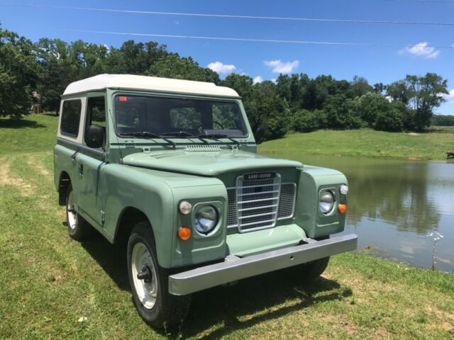 1983 Green Land Rover Defender SUV