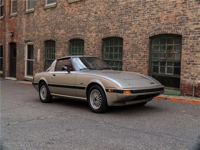 1983 Gold Mazda RX-7 Coupe