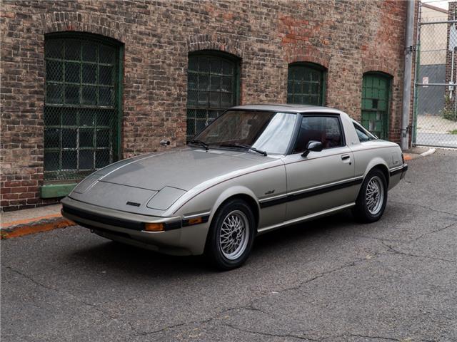 1983 Gold Mazda RX-7 Coupe