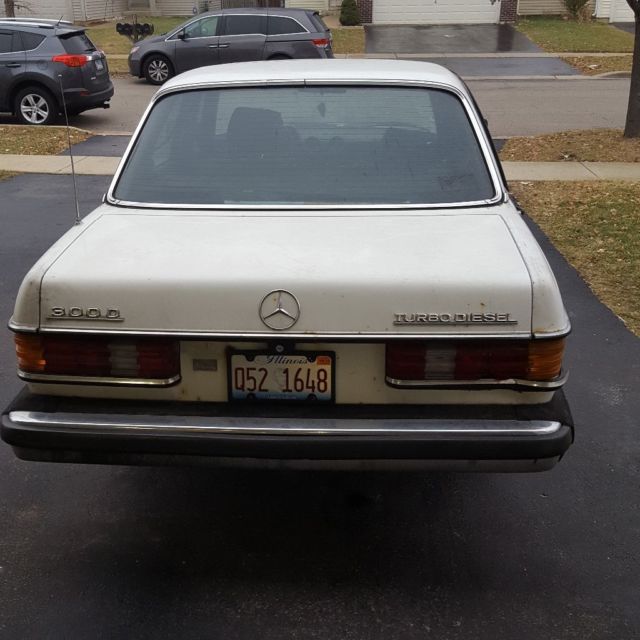 1983 White Mercedes-Benz 300-Series Sedan