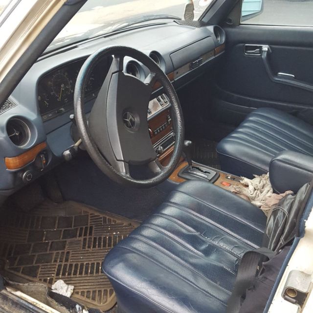 1983 White Mercedes-Benz 300-Series Sedan