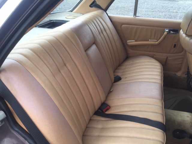 1983 Blue Mercedes-Benz 300-Series 4 door sedan