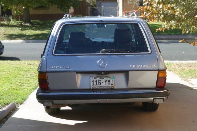 1983 Silver Blue Mercedes-Benz 300-Series Wagon