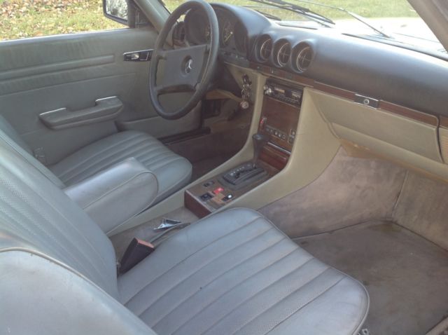 1983 Blue Mercedes-Benz SL-Class Convertible