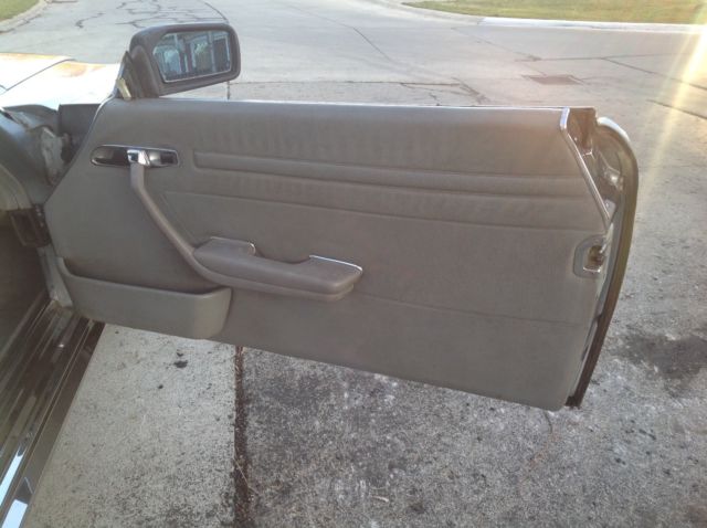 1983 Blue Mercedes-Benz SL-Class Convertible