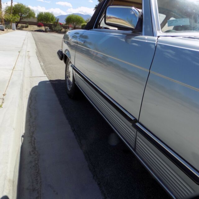 1983 SILBER BLAU Mercedes-Benz SL-Class roadster