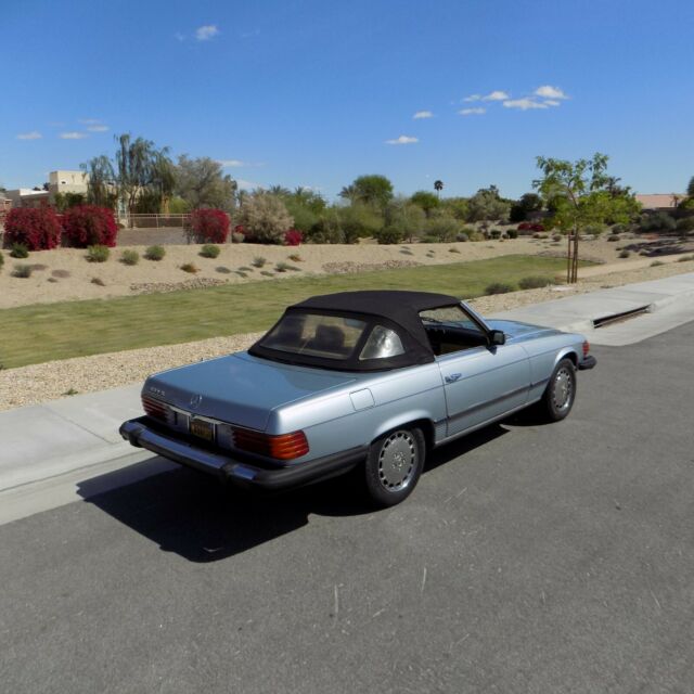 1983 SILBER BLAU Mercedes-Benz SL-Class roadster