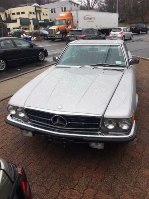 1983 Silver Mercedes-Benz SL-Class Convertible