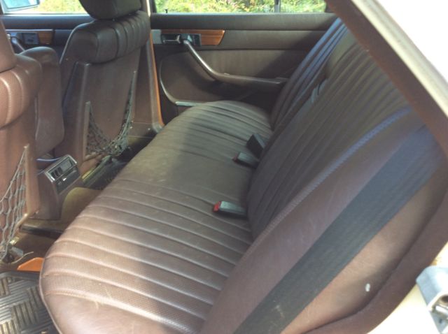 1983 Mercedes-Benz 300-Series