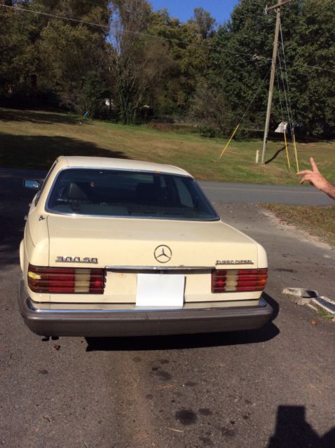 1983 Mercedes-Benz 300-Series