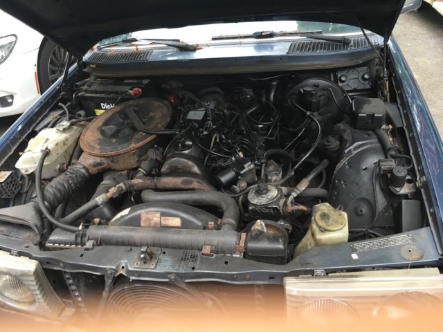 1983 Blue Mercedes-Benz 300-Series Sedan