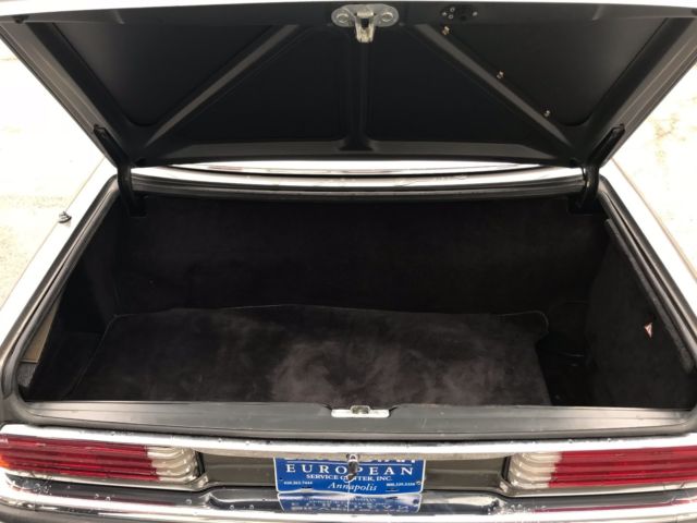 1983 Grey Mercedes-Benz 500-Series Convertible