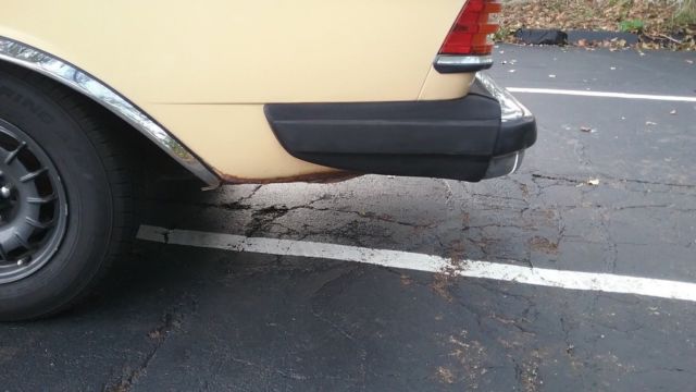 1983 Yellow Mercedes-Benz 300-Series Sedan